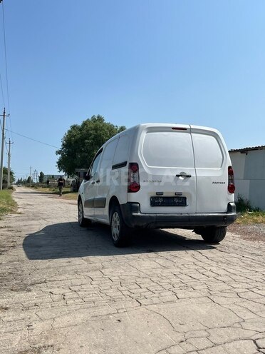 Peugeot Partner-6