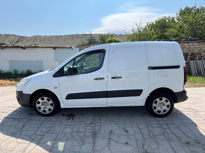 Peugeot Partner-12