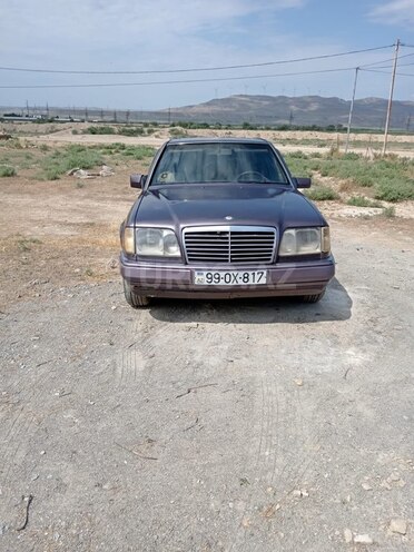 Mercedes 200 D-1