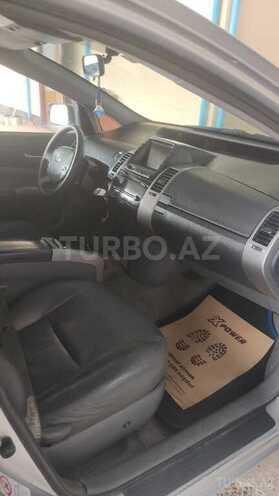 Toyota Prius-4