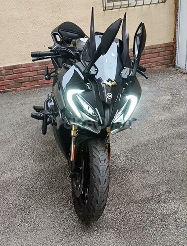 CFMOTO 250 SR-2
