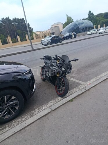 CFMOTO 250 SR-1
