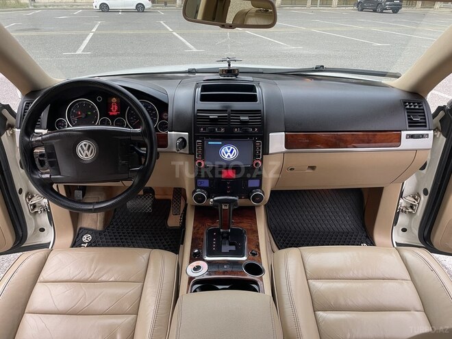 Volkswagen Touareg-13