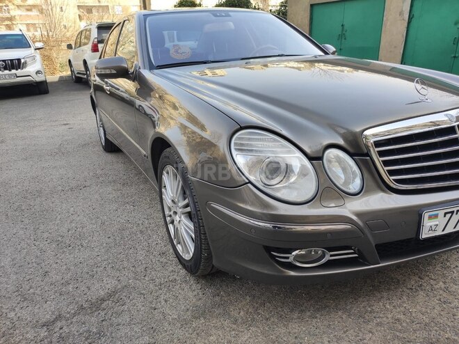 Mercedes E 220-2