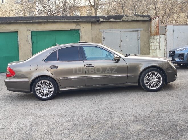Mercedes E 220-4