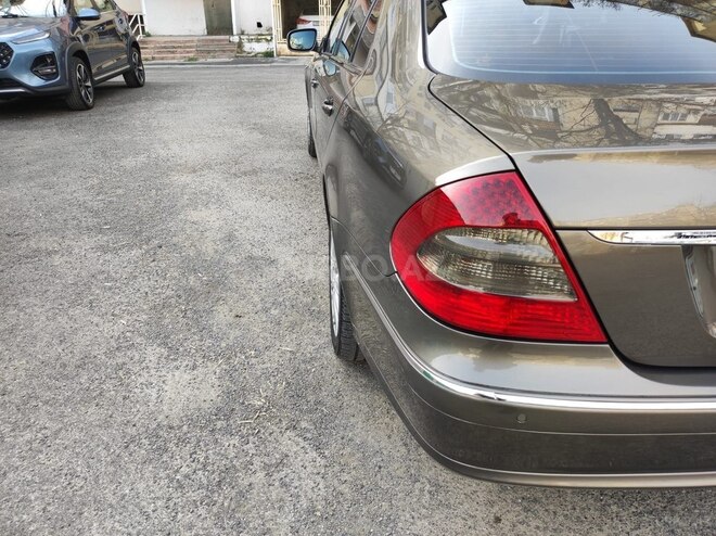 Mercedes E 220-6