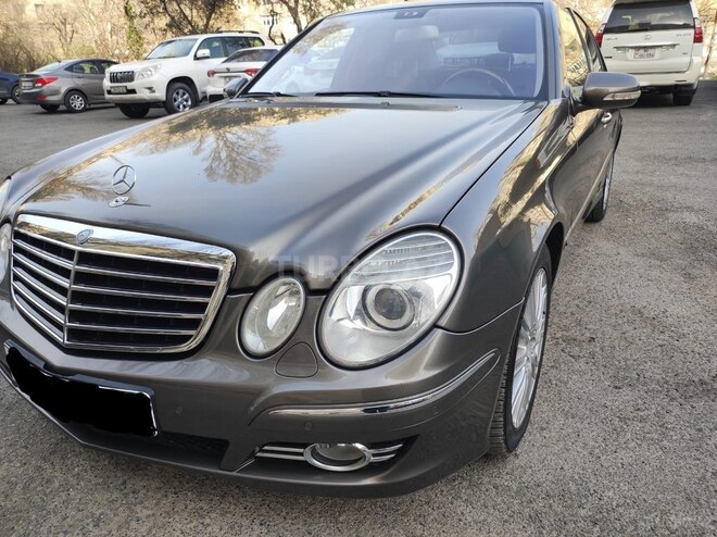Mercedes E 220-3