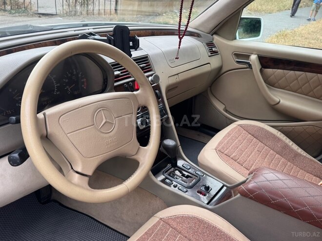 Mercedes C 230-3