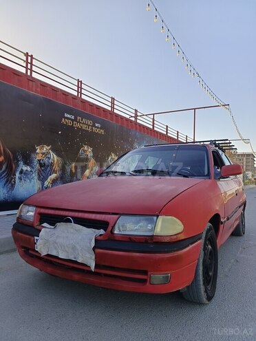 Opel Astra-11