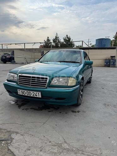 Mercedes C 200-1