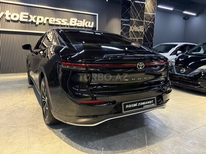 Toyota Crown-3