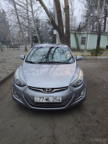 Hyundai Elantra-1