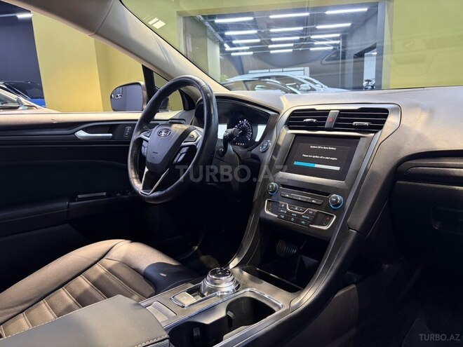 Ford Fusion (North America)-16