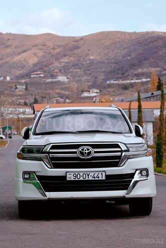 Toyota Land Cruiser-4