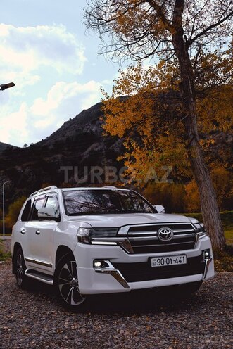 Toyota Land Cruiser-3