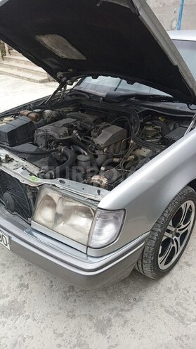 Mercedes E 220-5
