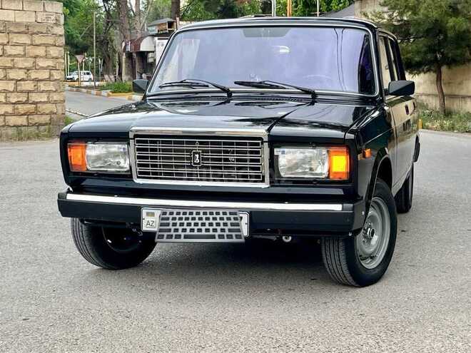 LADA (VAZ) 2107-2