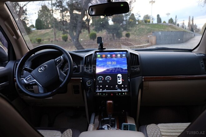 Toyota Land Cruiser-11