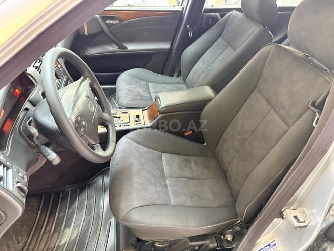 Mercedes E 220-14