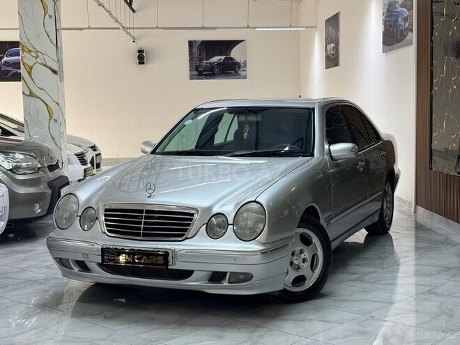 Mercedes E 220-4