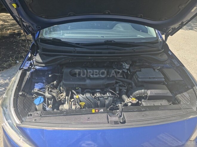 Hyundai Accent-6