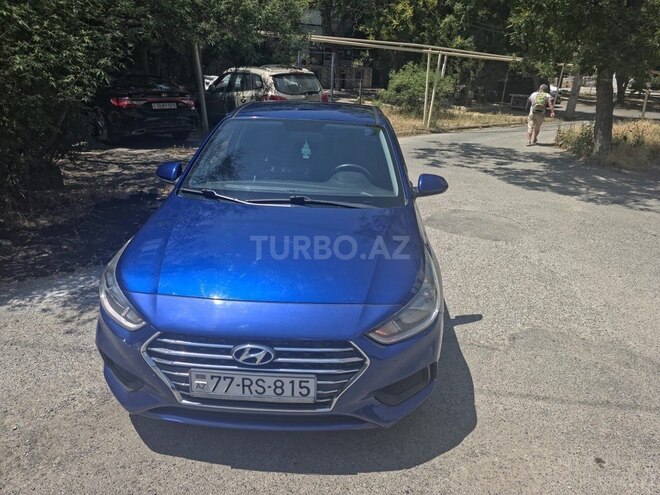 Hyundai Accent-1