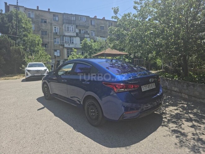 Hyundai Accent-3