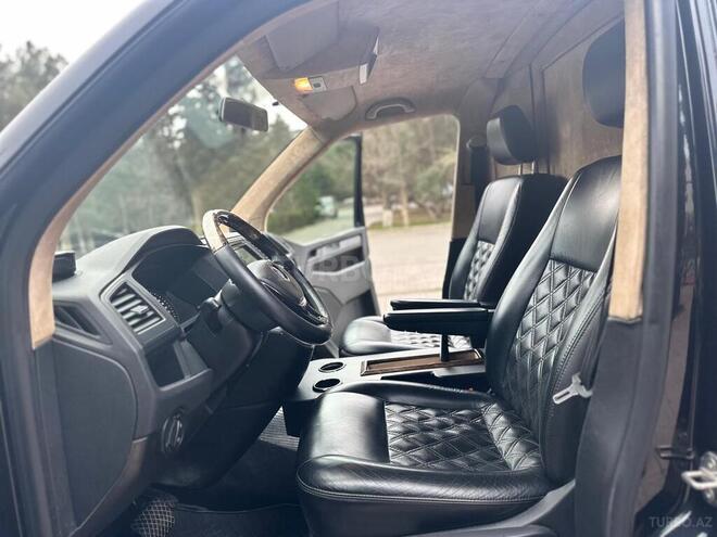 Volkswagen Transporter-6