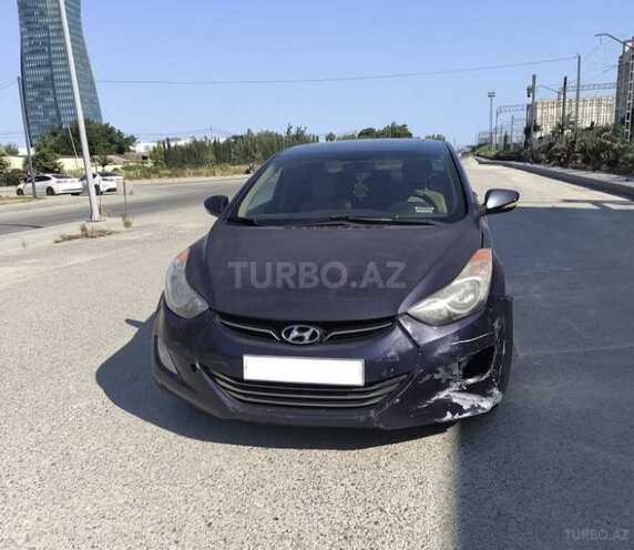 Hyundai Elantra-1