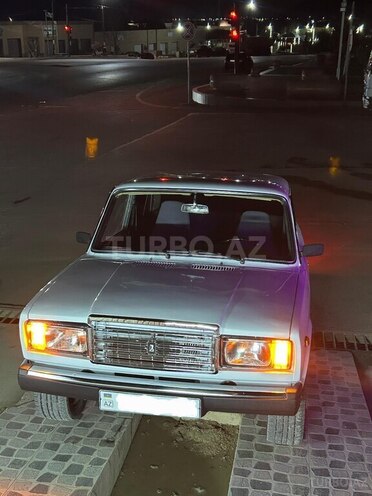 LADA (VAZ) 2107-1