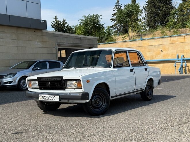 LADA (VAZ) 2107-17