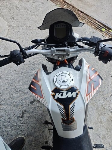 KTM 390 Duke-5