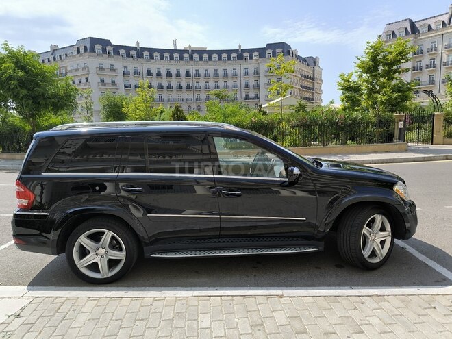 Mercedes GL 550 4MATIC-6