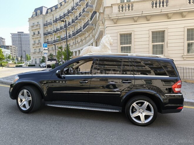 Mercedes GL 550 4MATIC-13