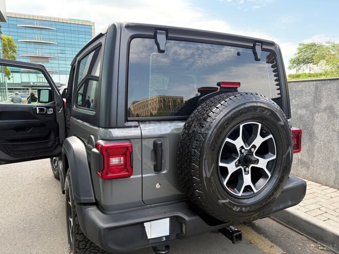 Jeep Wrangler-11