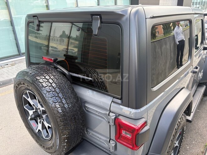 Jeep Wrangler-4