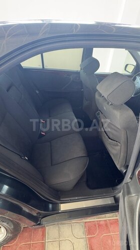 Mercedes E 270-6