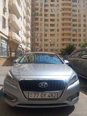 Hyundai Sonata-8