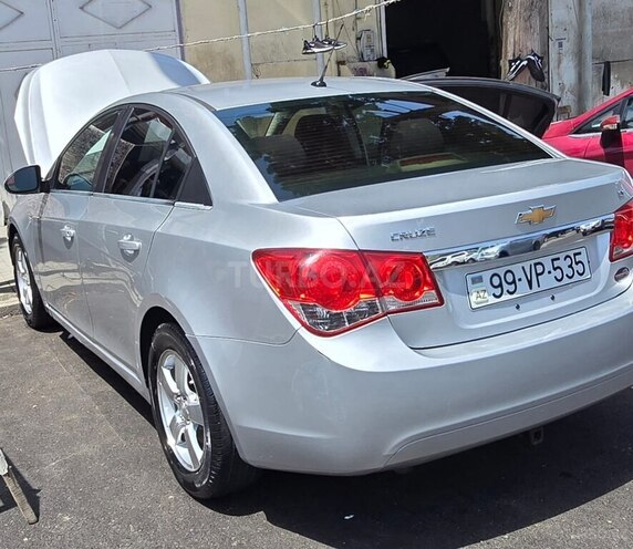 Chevrolet Cruze-2
