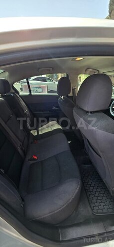 Chevrolet Cruze-11