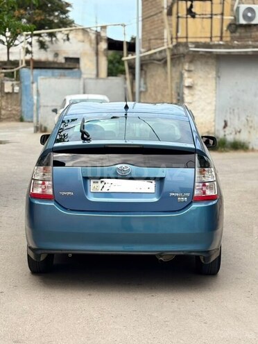 Toyota Prius-3