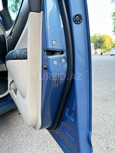 Toyota Prius-11
