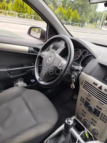 Opel Astra-2