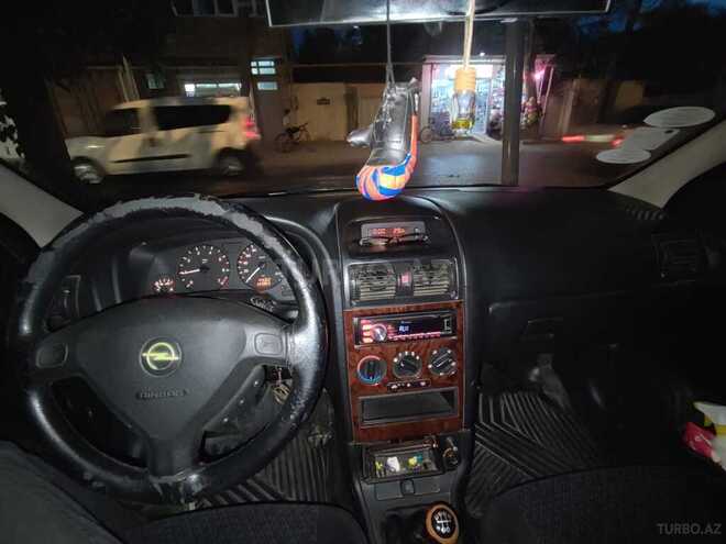 Opel Astra-10