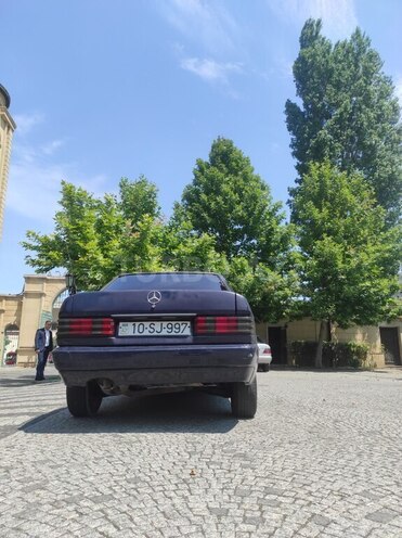 Mercedes 190-2