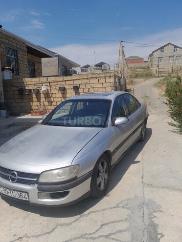 Opel Omega-2