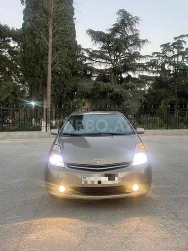 Toyota Prius-4