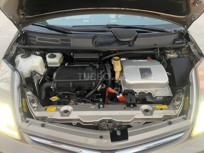 Toyota Prius-3