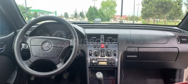 Mercedes C 180-4