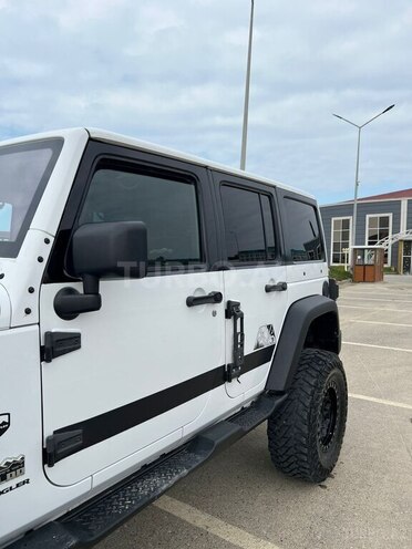 Jeep Wrangler-6